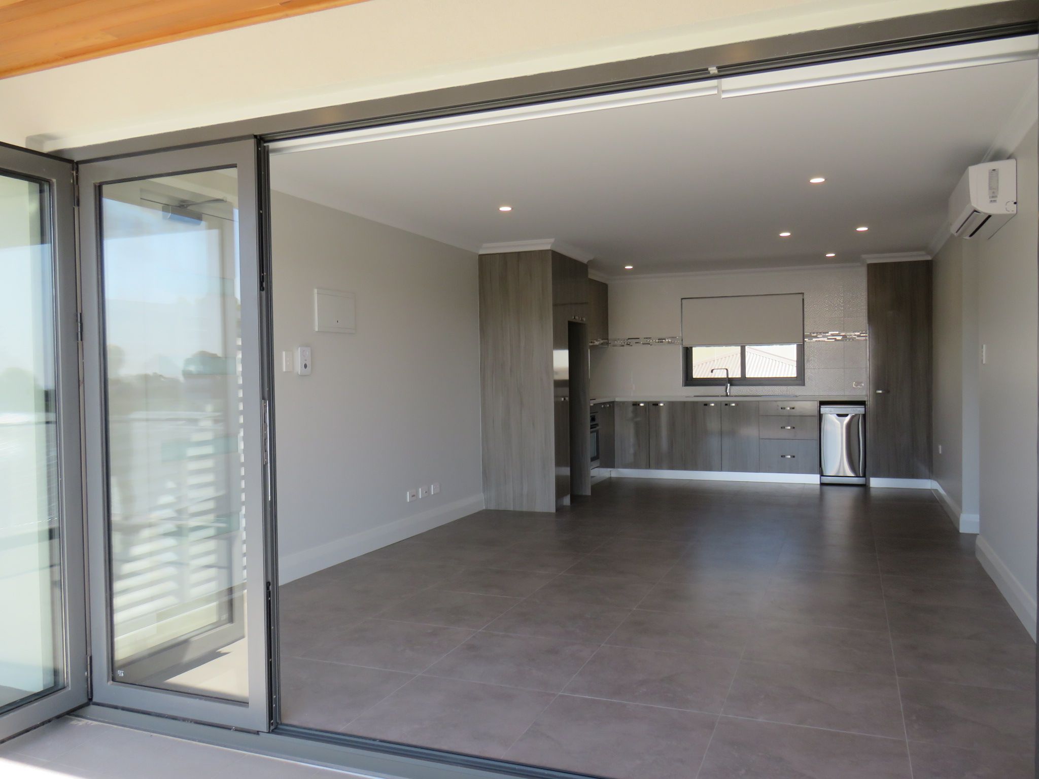 Unit 8 3-5 Kalamunda Road, Kalamunda, WA 6076