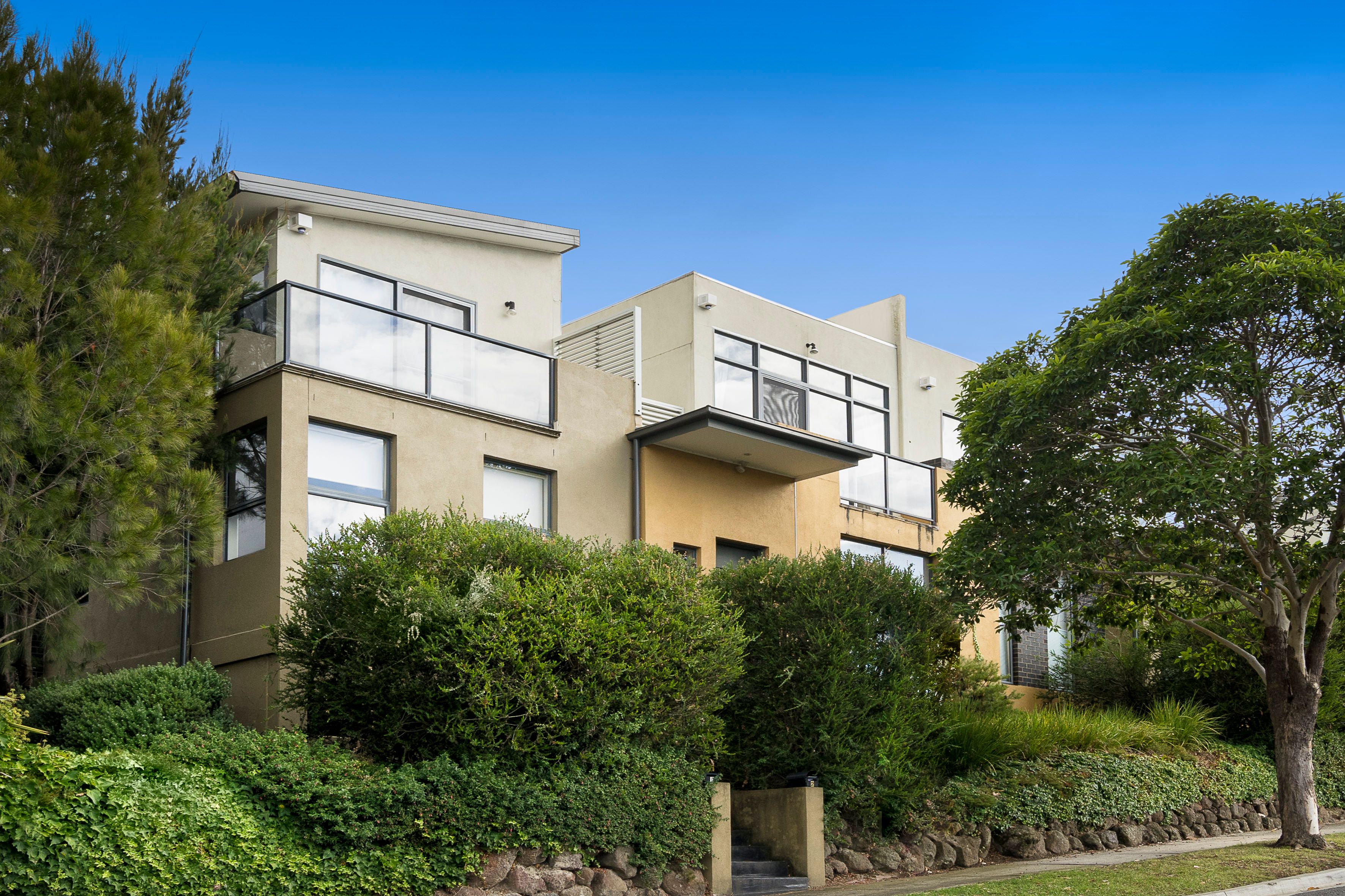 2/25 Clay Drive, Doncaster, VIC 3108