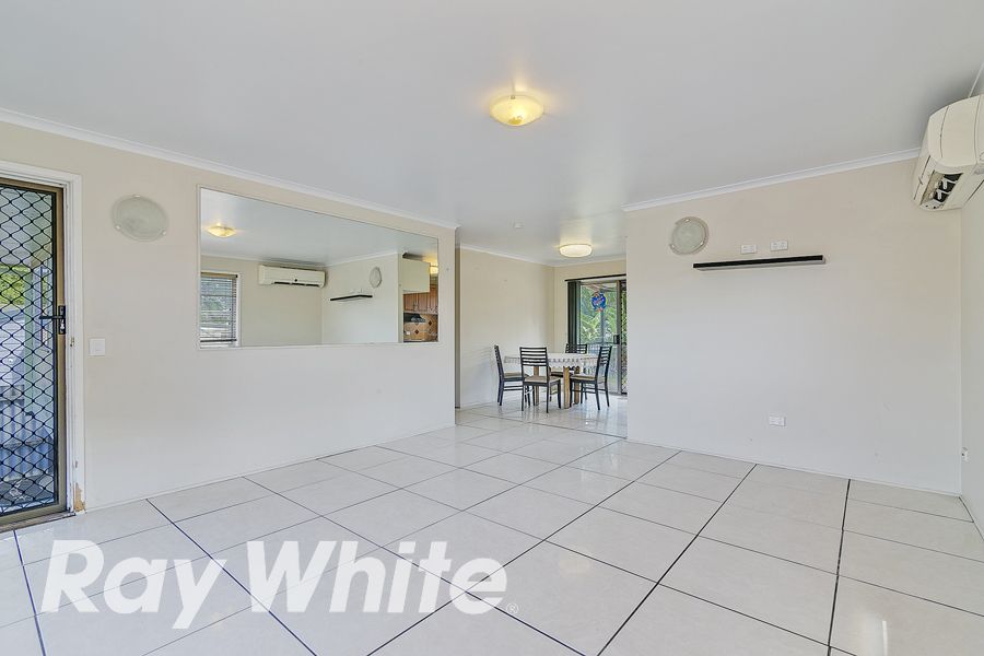 4 Green Road, Regents Park, QLD 4118