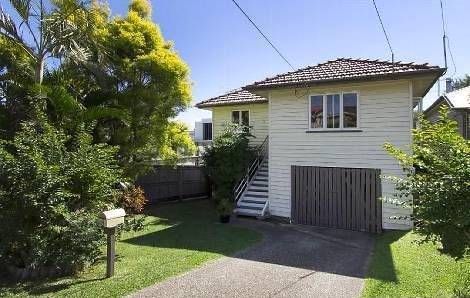 8 Raff Avenue, Holland Park, QLD 4121