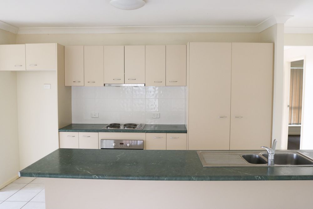 19 Dewhurst Crescent, Raceview, QLD 4305