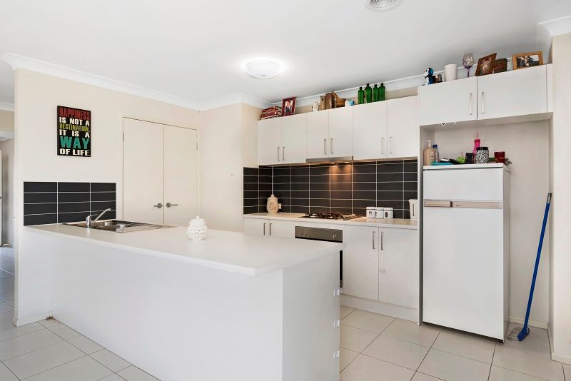 24 Caulfield Drive, Ascot, VIC 3551
