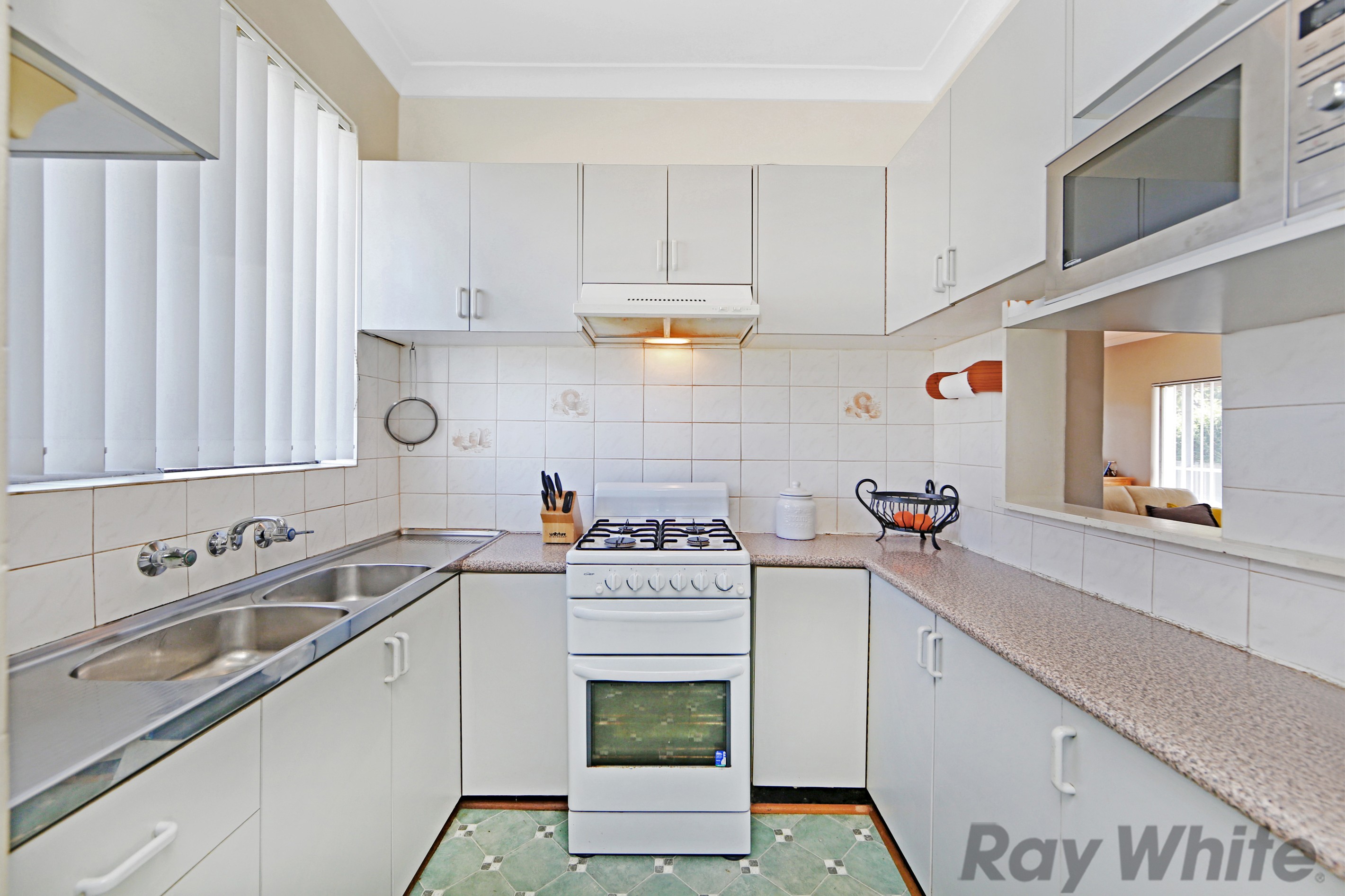 15 Kalele Avenue, Budgewoi, NSW 2262