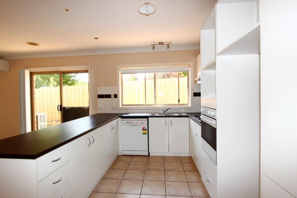 2/9 Resolute Drive, Waurn Ponds, VIC 3216