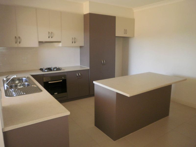 22 Rutherglen Avenue, Valley View, SA 5093