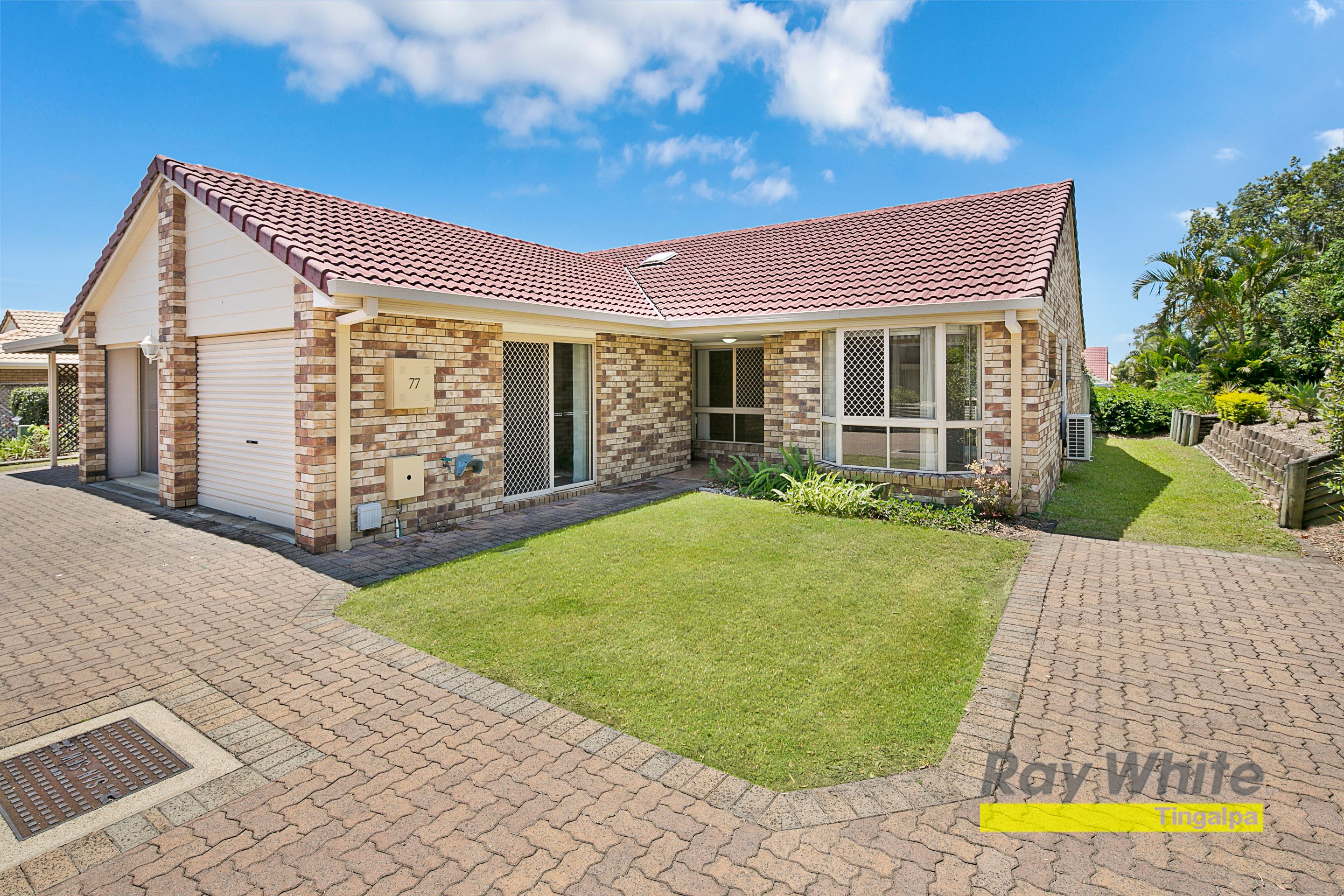 100 Meadowlands Road, Carina QLD 4152
