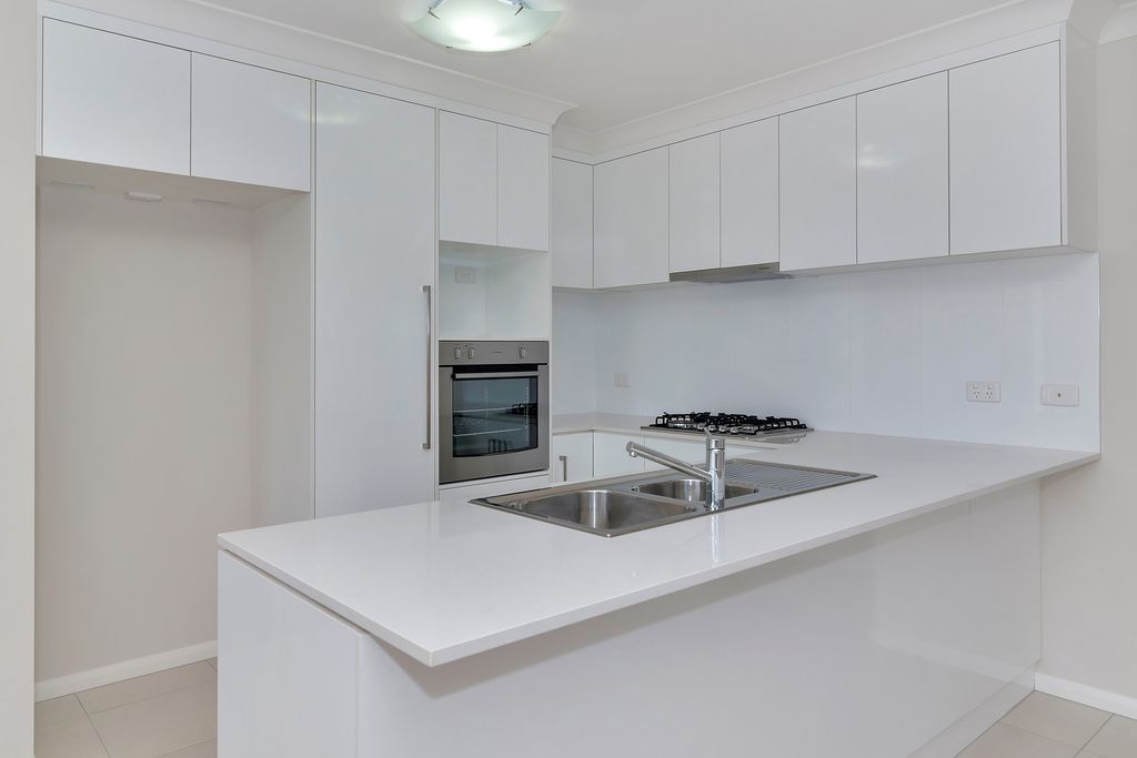 Unit 1/11 Furness Court, Kearneys Spring, QLD 4350