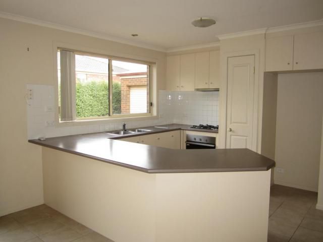 38 Monterey Drive, Waurn Ponds, VIC 3216