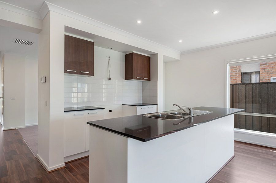 9 Kangaroo Road, Craigieburn, VIC 3064