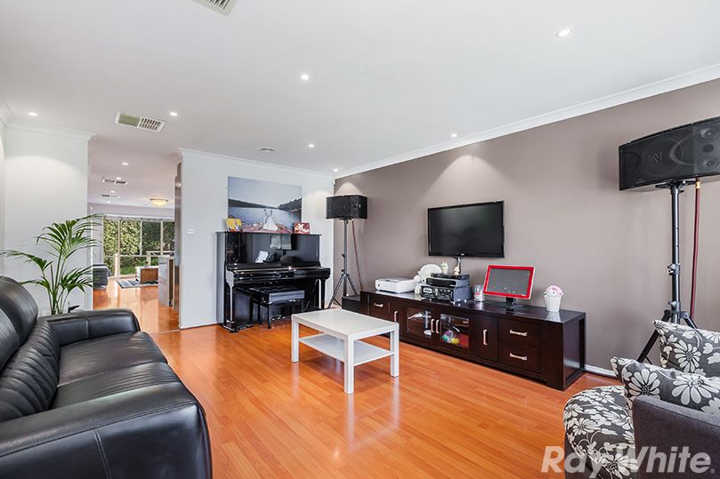 4 Nectar Mews, Mill Park, VIC 3082