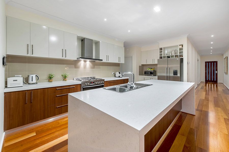 107 Golf View Drive, Craigieburn, VIC 3064