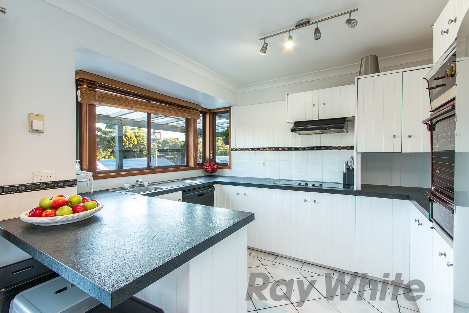 33 Walumbi Avenue, Tingira Heights, NSW 2290