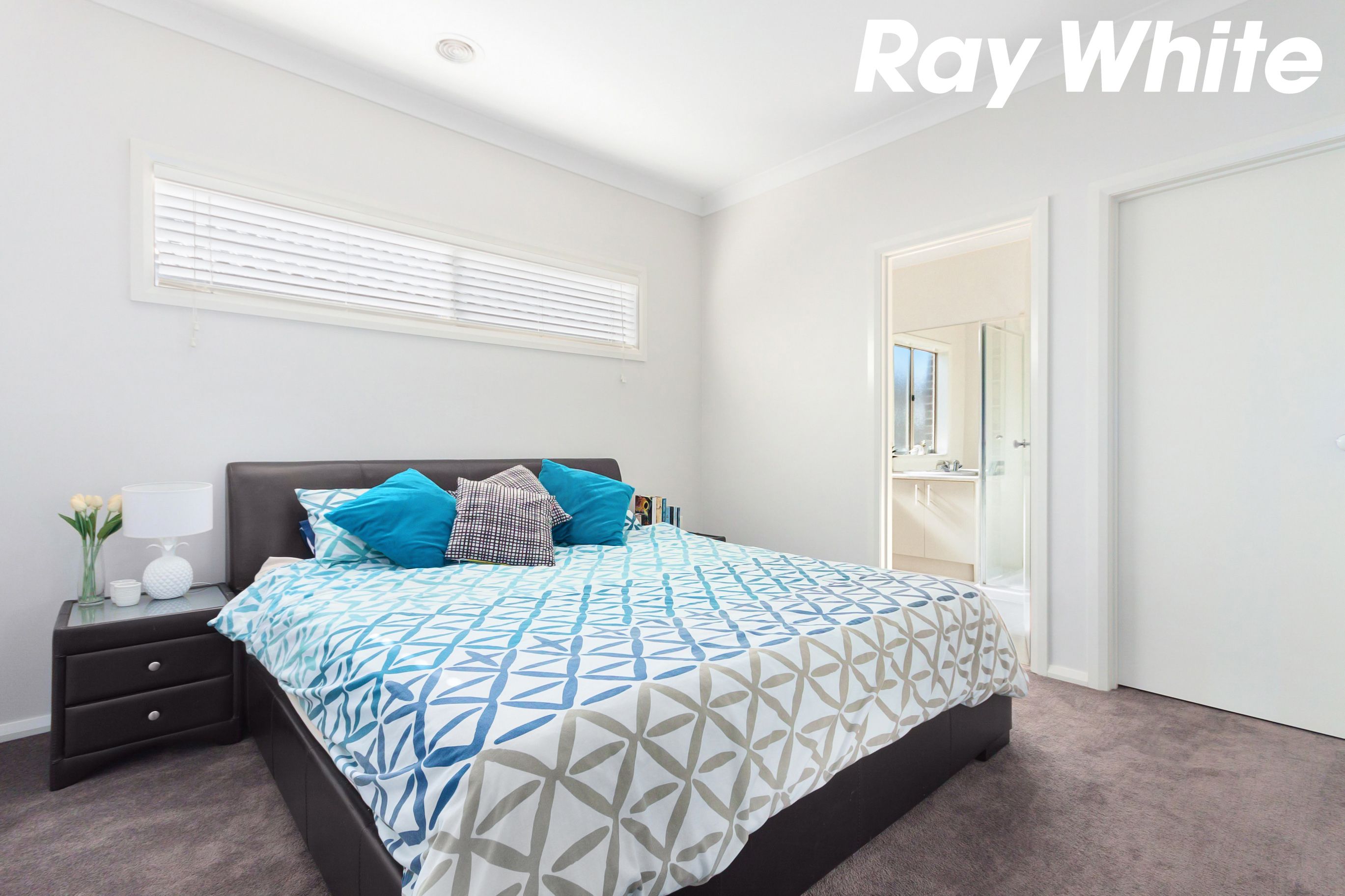 19 Westwood Grove, Pakenham, VIC 3810