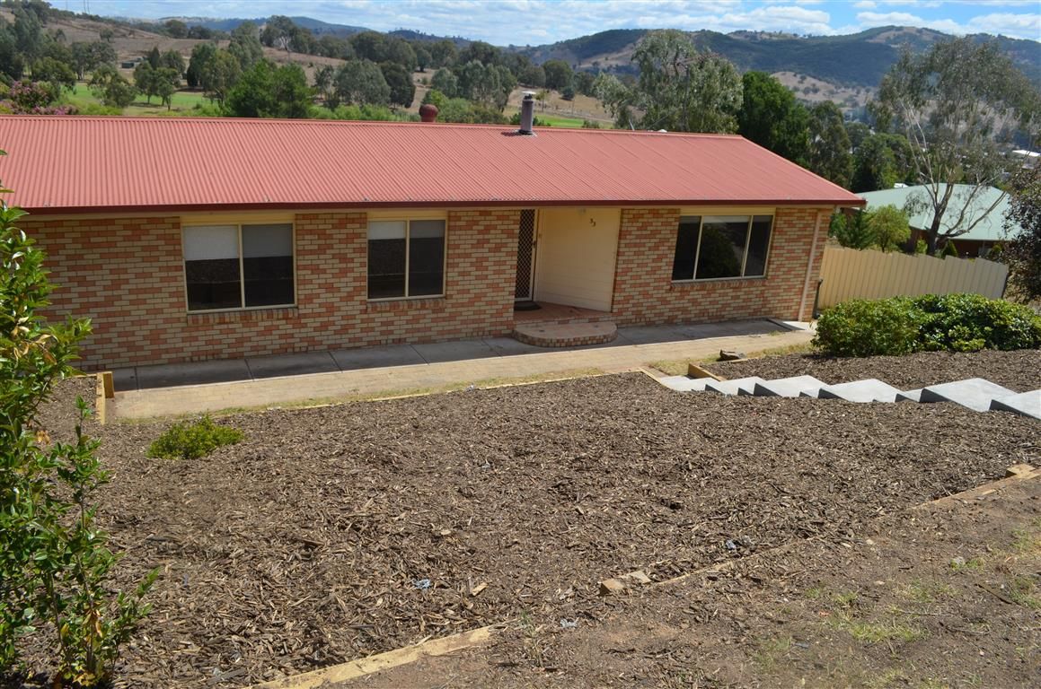 33 Booral Avenue, Tumut, NSW 2720