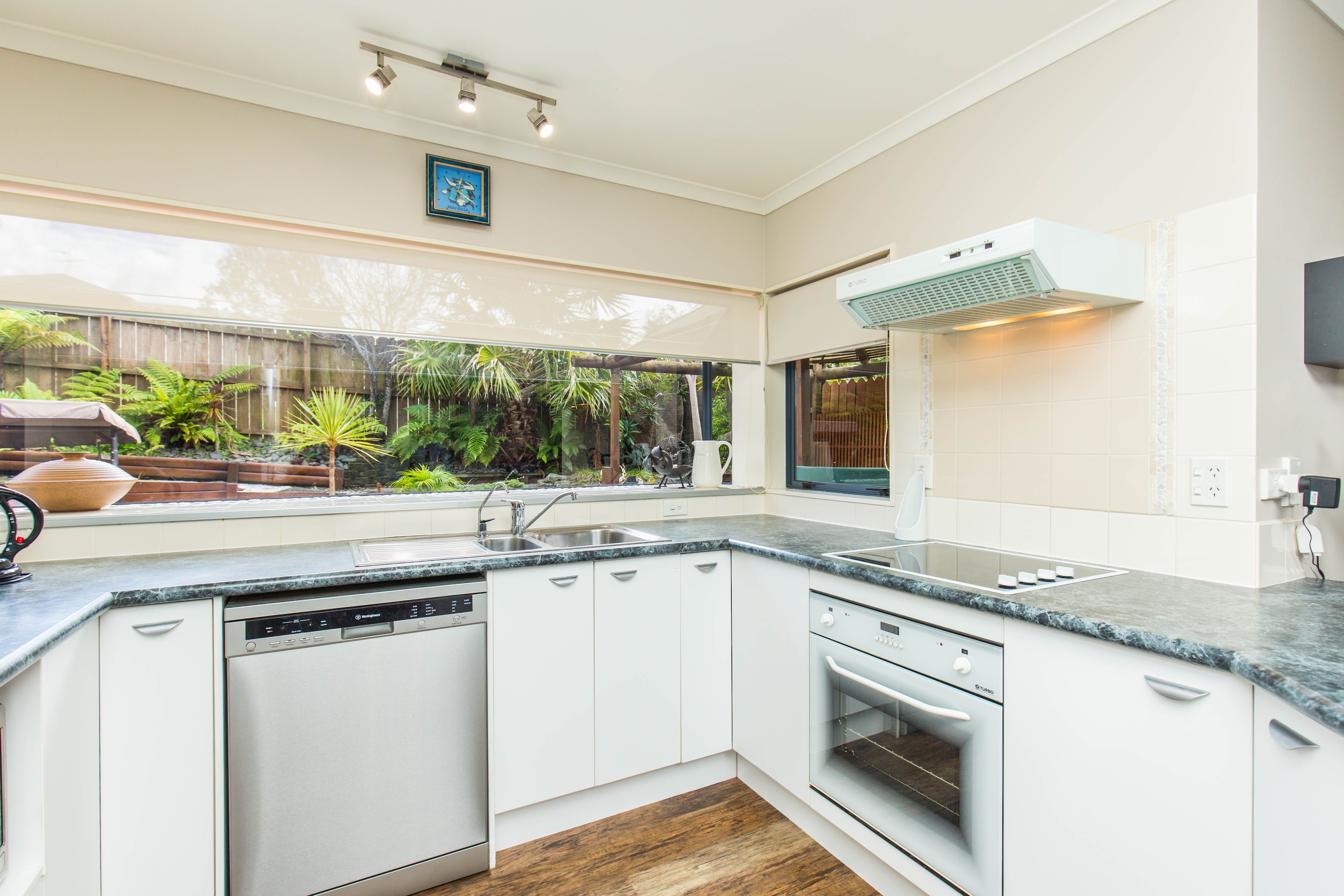 30 Piper Place, Goodwood Heights, Manukau City