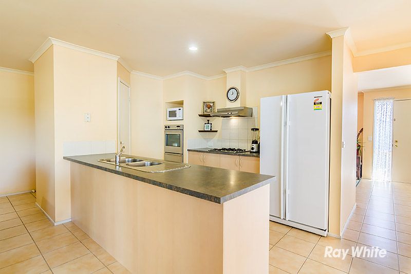 1 Michaelia Close, Cranbourne West, VIC 3977