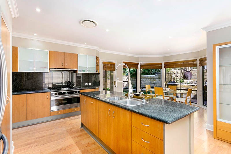 8 Solander Avenue, Shell Cove, NSW 2529