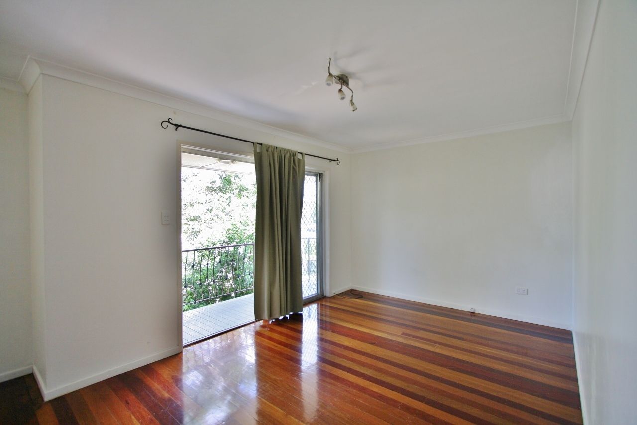 1/57 Crown Street, Holland Park West, QLD 4121