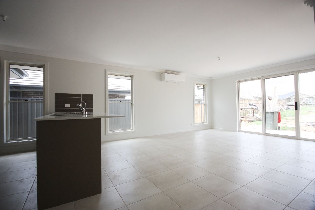 9 Crank Road, ELDERSLIE, NSW 2570