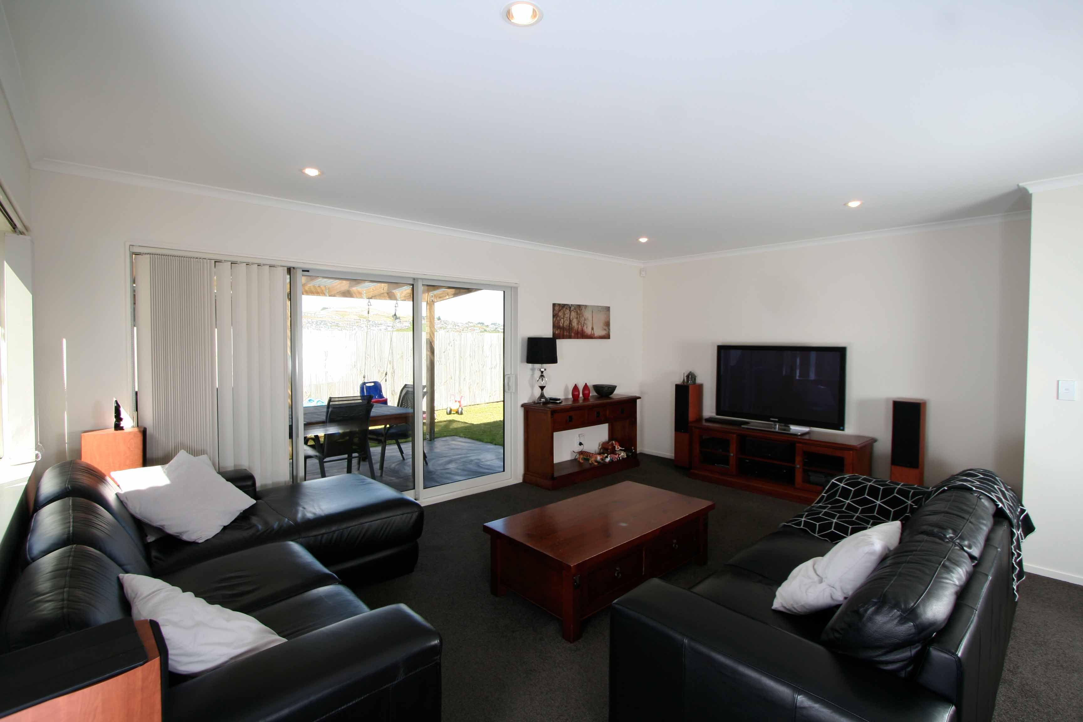 180 Mark Avenue, Grenada Village, Wellington City