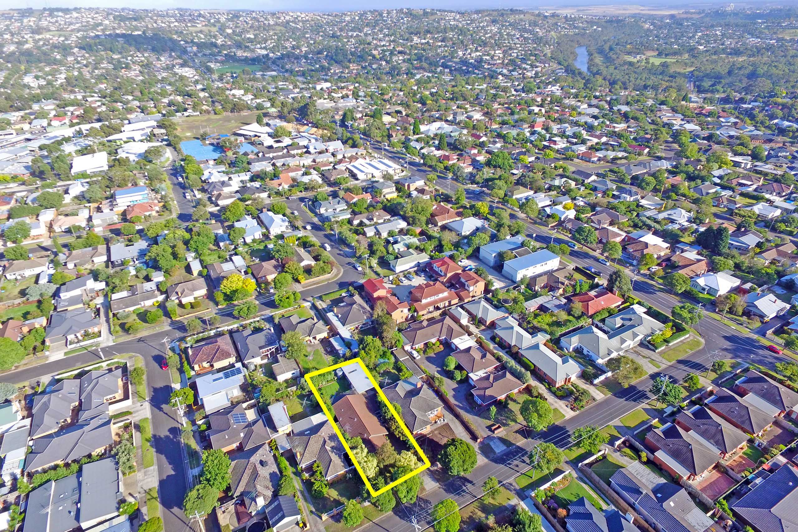 4 Eton Road, Belmont, VIC 3216