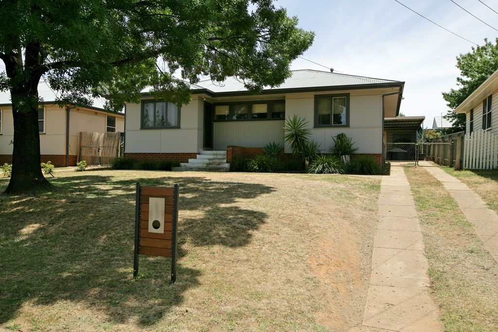29 Gilmore Avenue, Mount Austin, NSW 2650