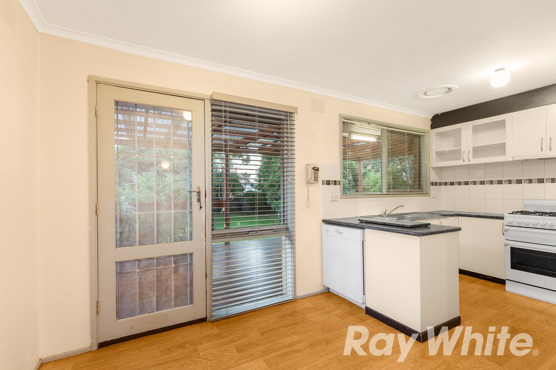 29 Westburn Grove, Scoresby, VIC 3179