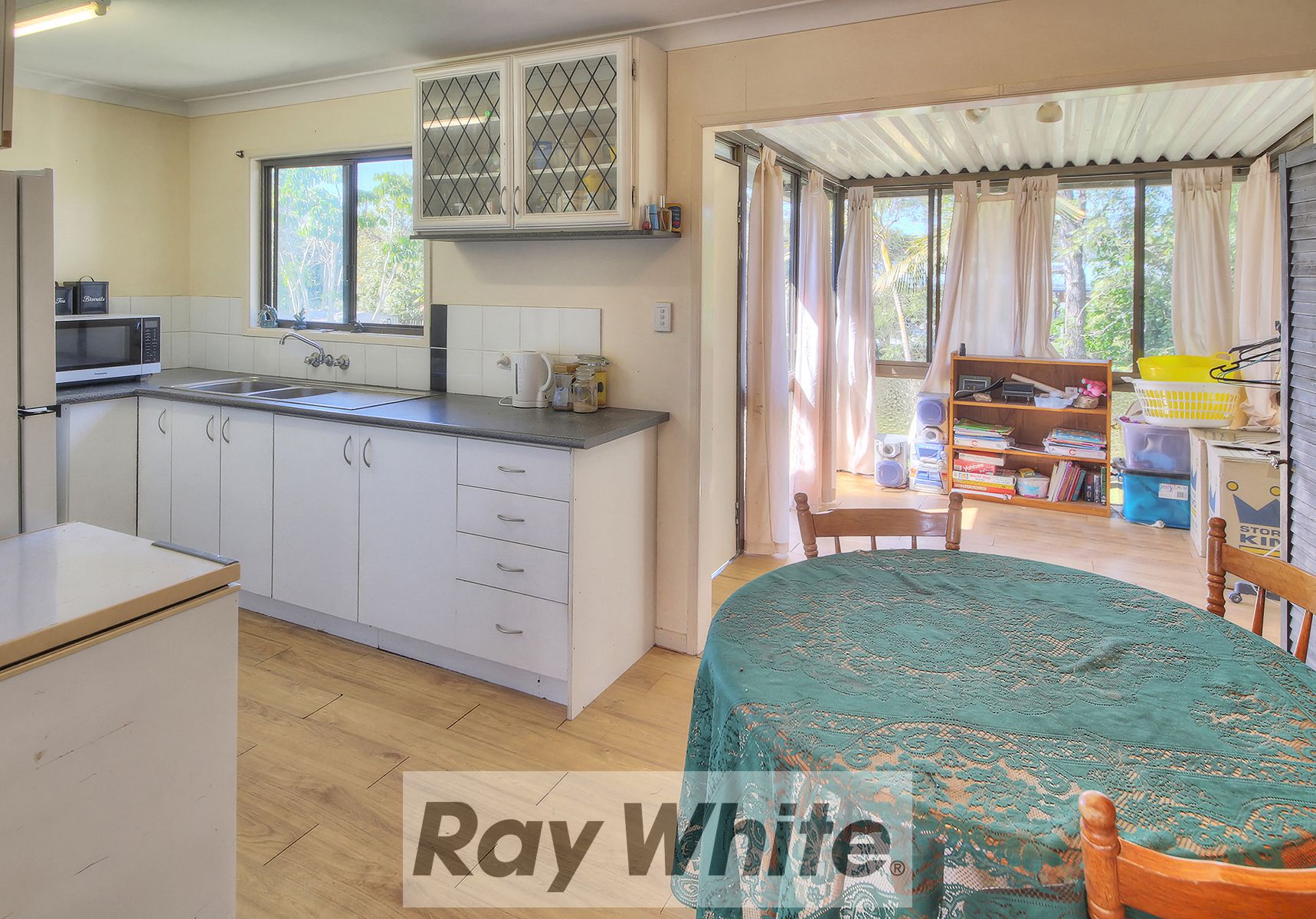 15 Rhoda Street, Loganlea, QLD 4131