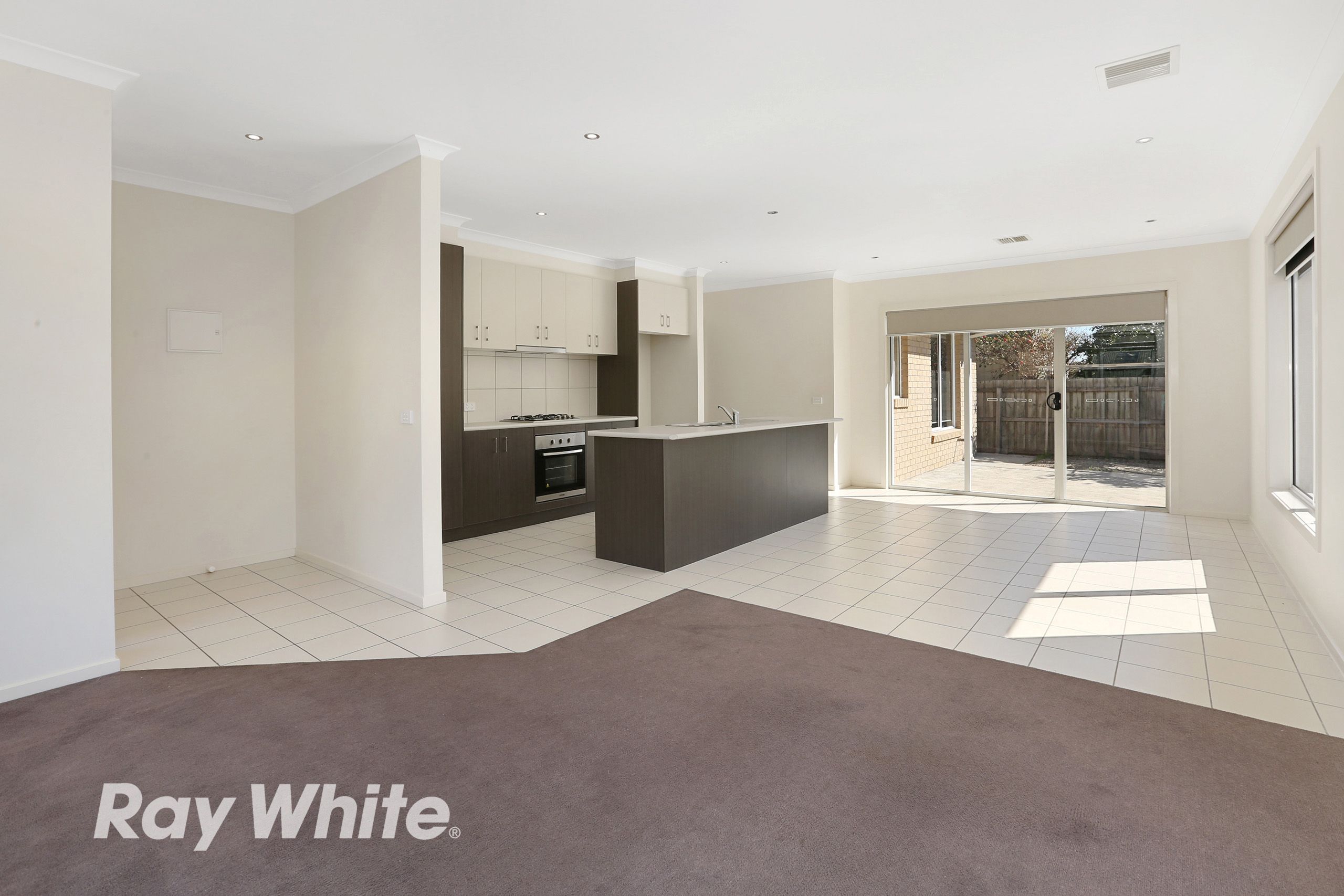 2/34 Station Lake Road, Lara, VIC 3212
