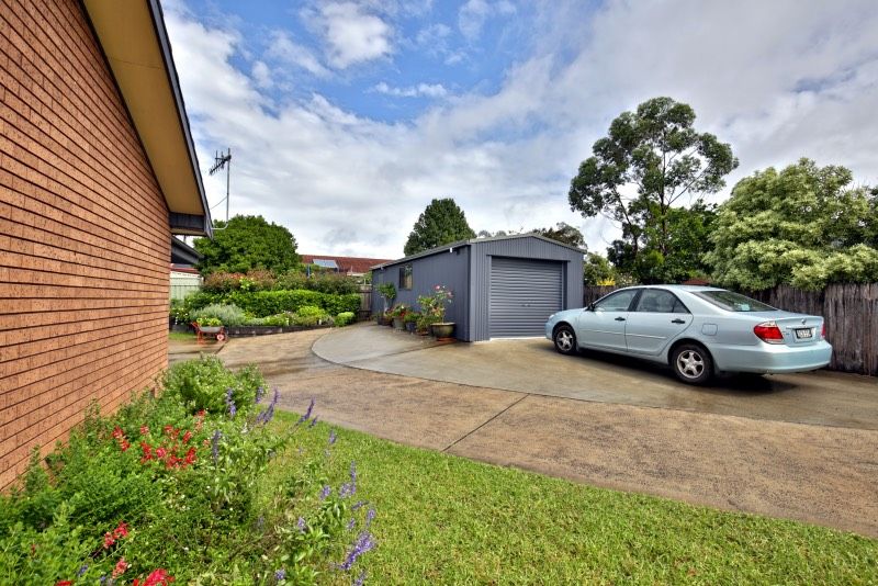 14 Jasmine Drive, Bomaderry, NSW 2541