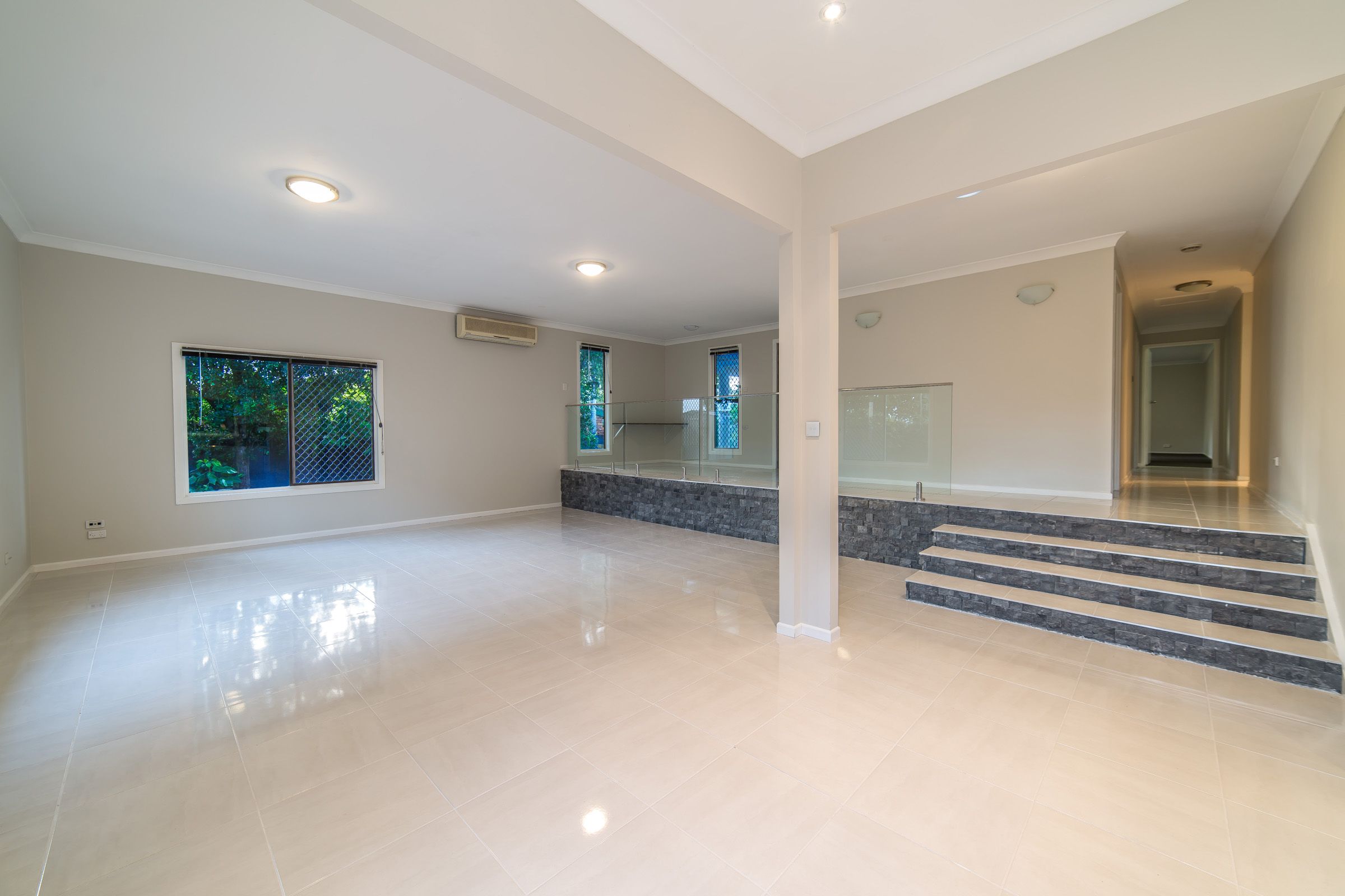 4 Mitchell Avenue, Molendinar, QLD 4214