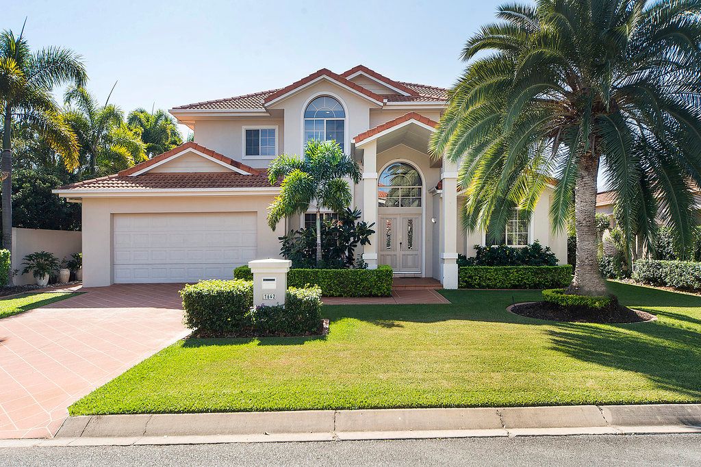 1642 Riverdale Drive, Hope Island, QLD 4212