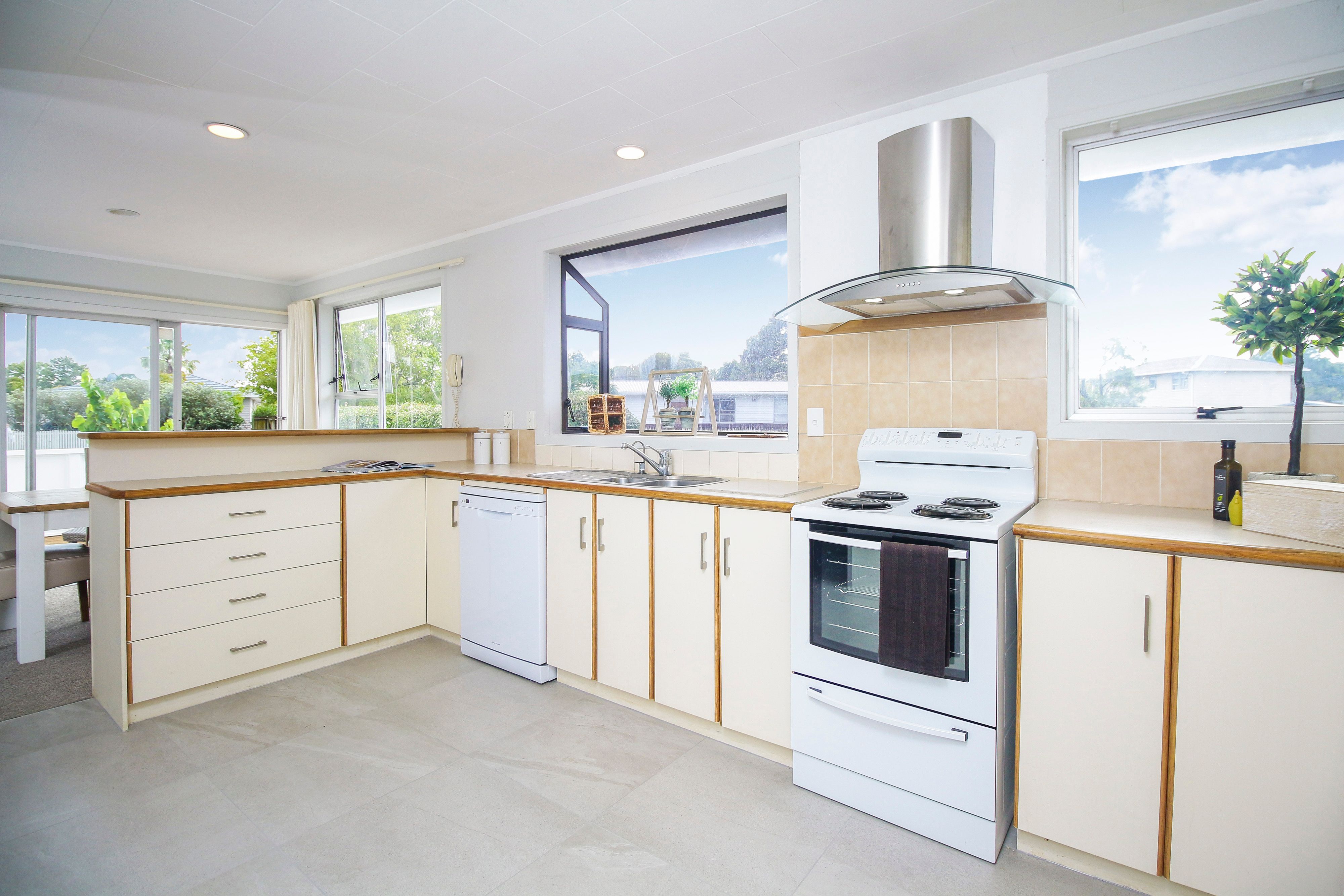 23 Mandarin Place, Half Moon Bay, Manukau City