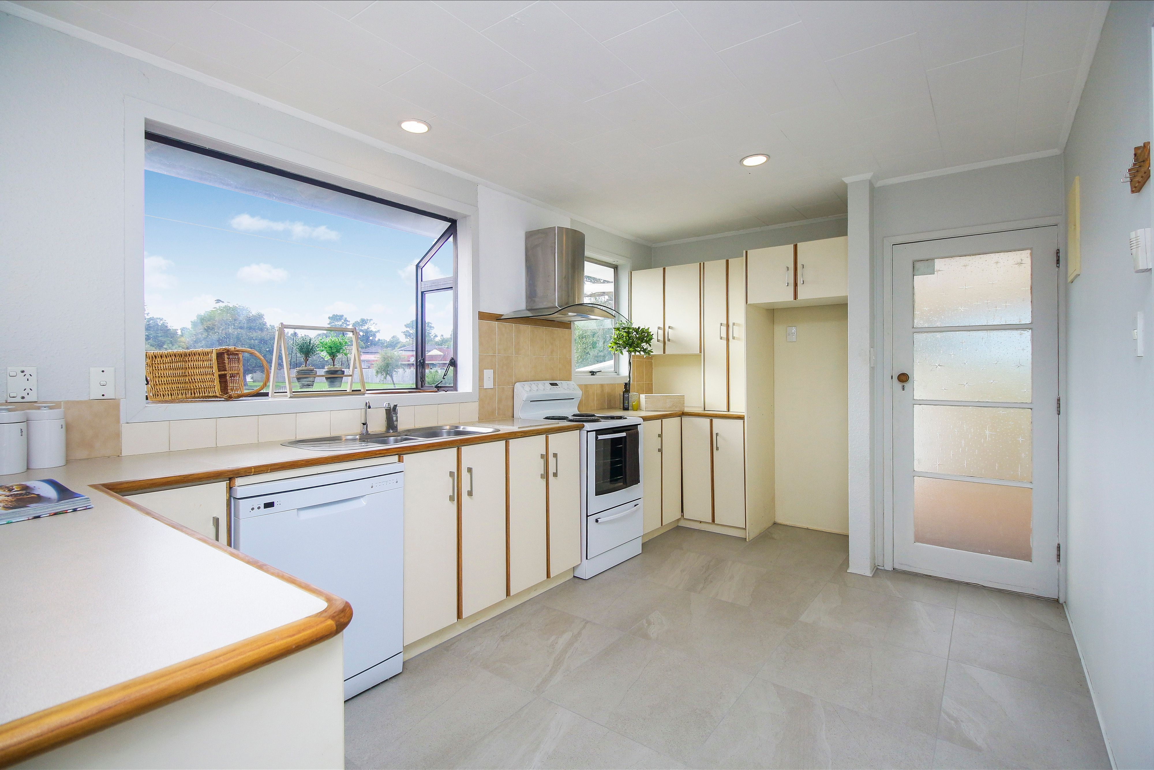 23 Mandarin Place, Half Moon Bay, Manukau City