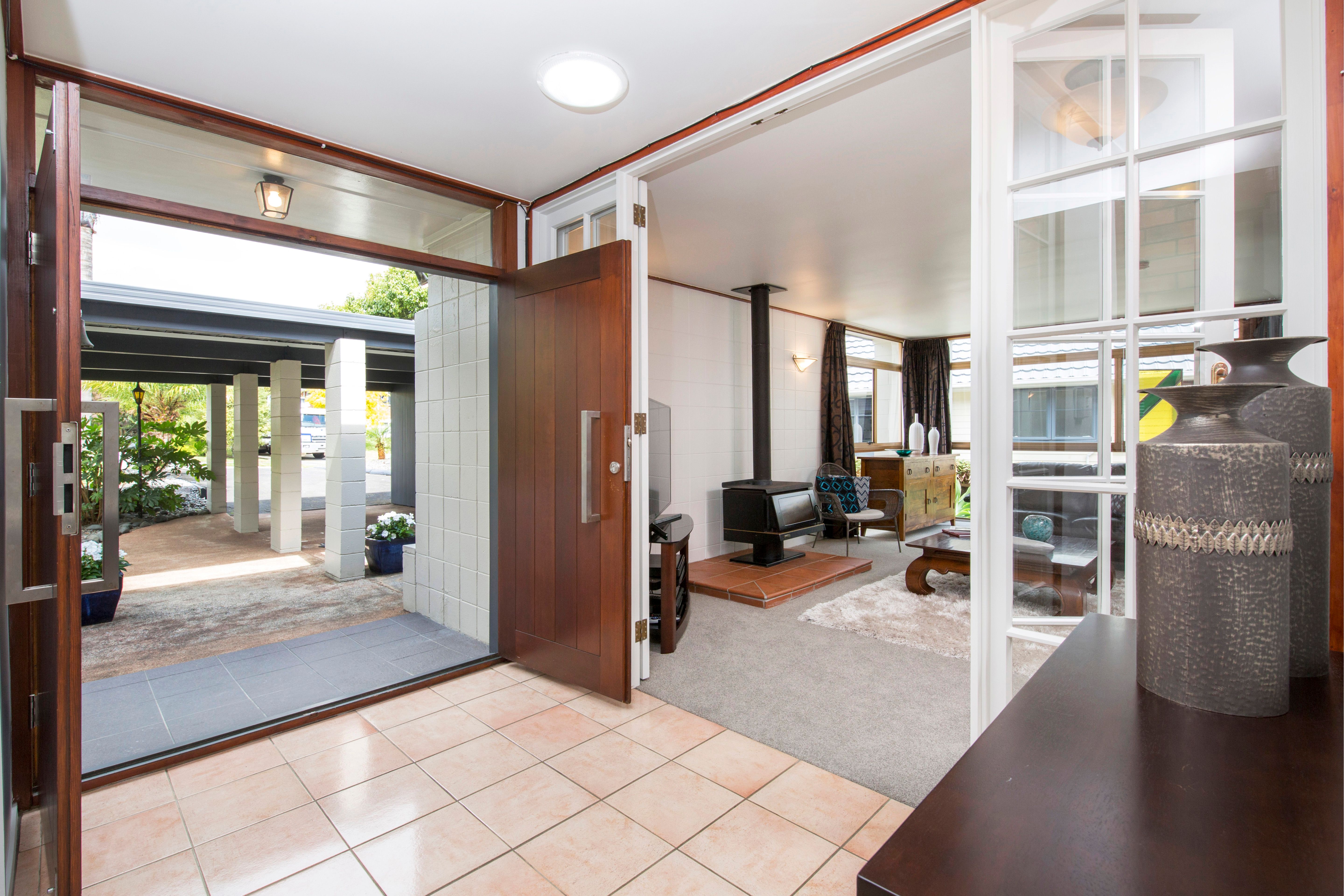 33 The Crest, Sunnyhills, Manukau City