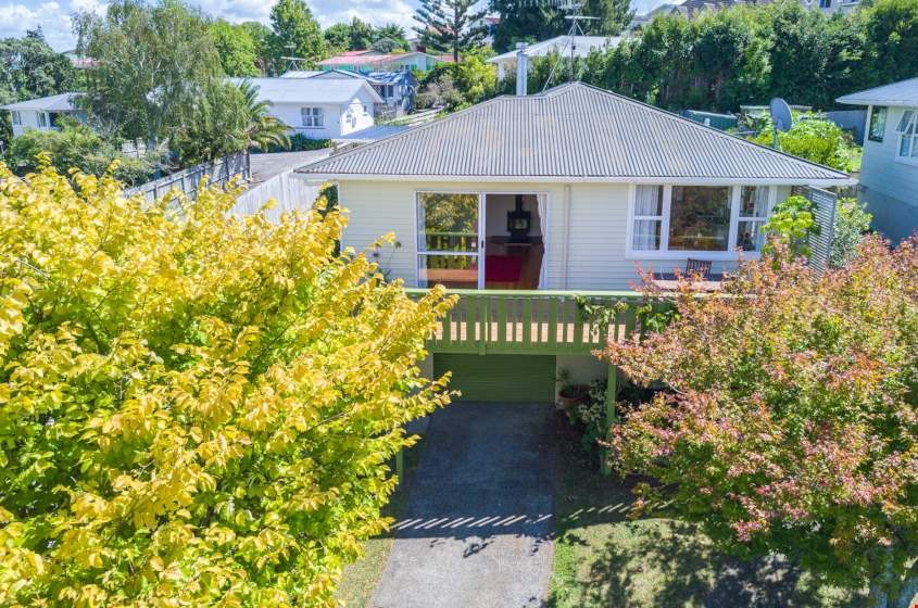 34 Bruce Road, Glenfield, North Shore City