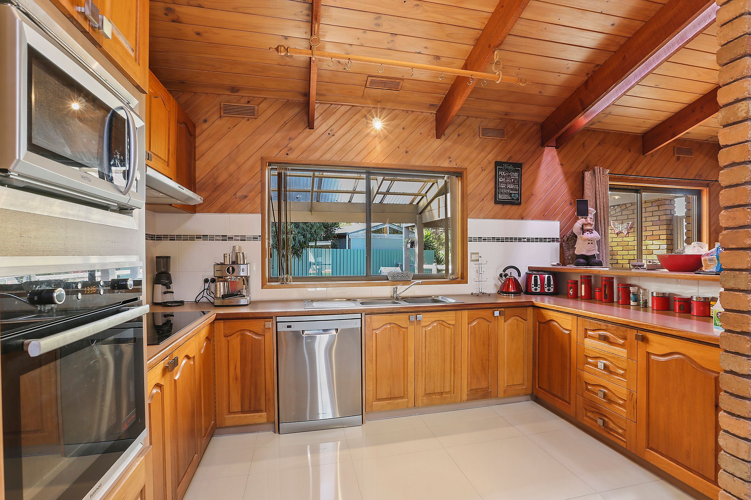 14 McLeans Road, Little River, VIC 3211