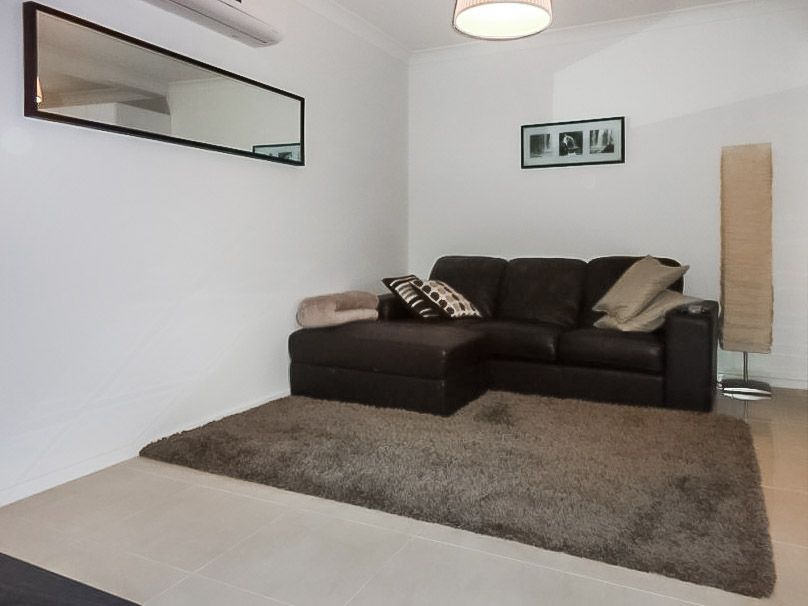 2/14 Parkham Avenue, Wavell Heights, QLD 4012