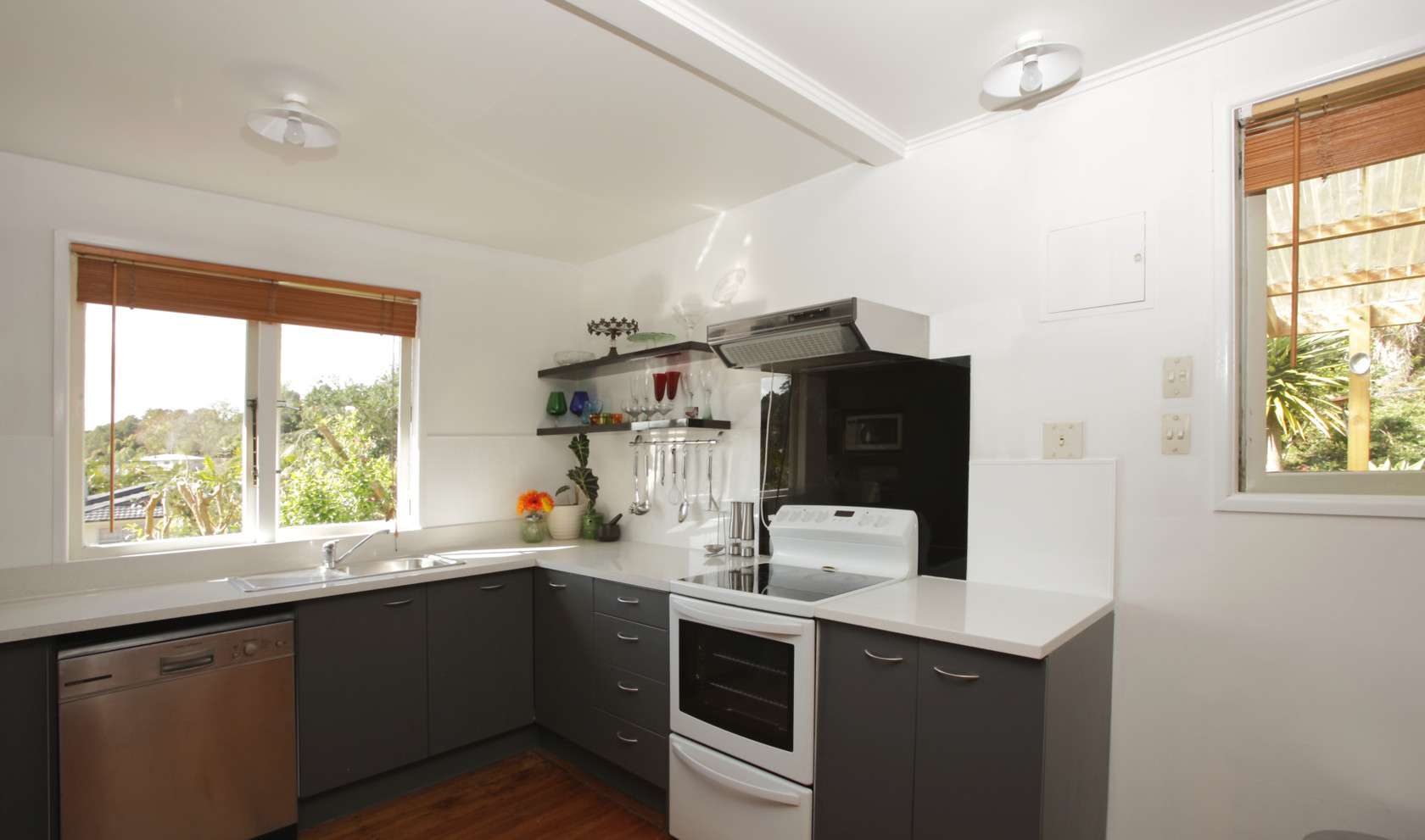 9 Silverstream Road photo 1