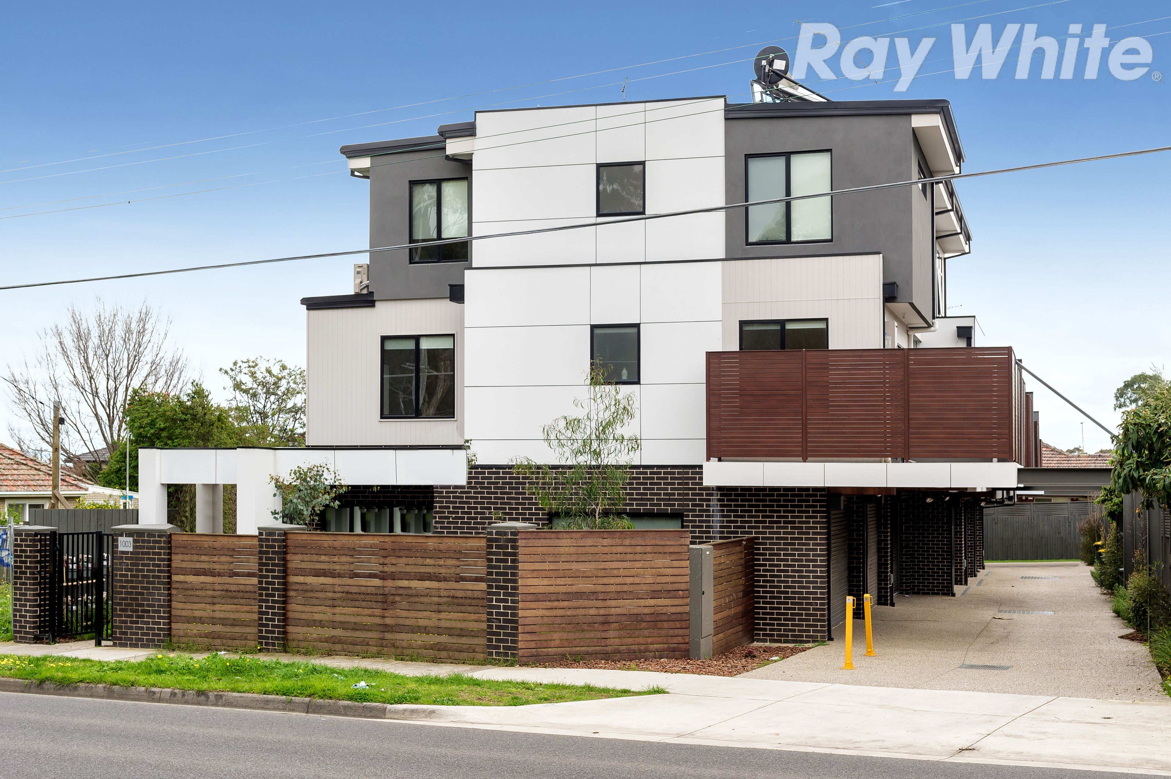 1003 Plenty Road, Kingsbury VIC 3083