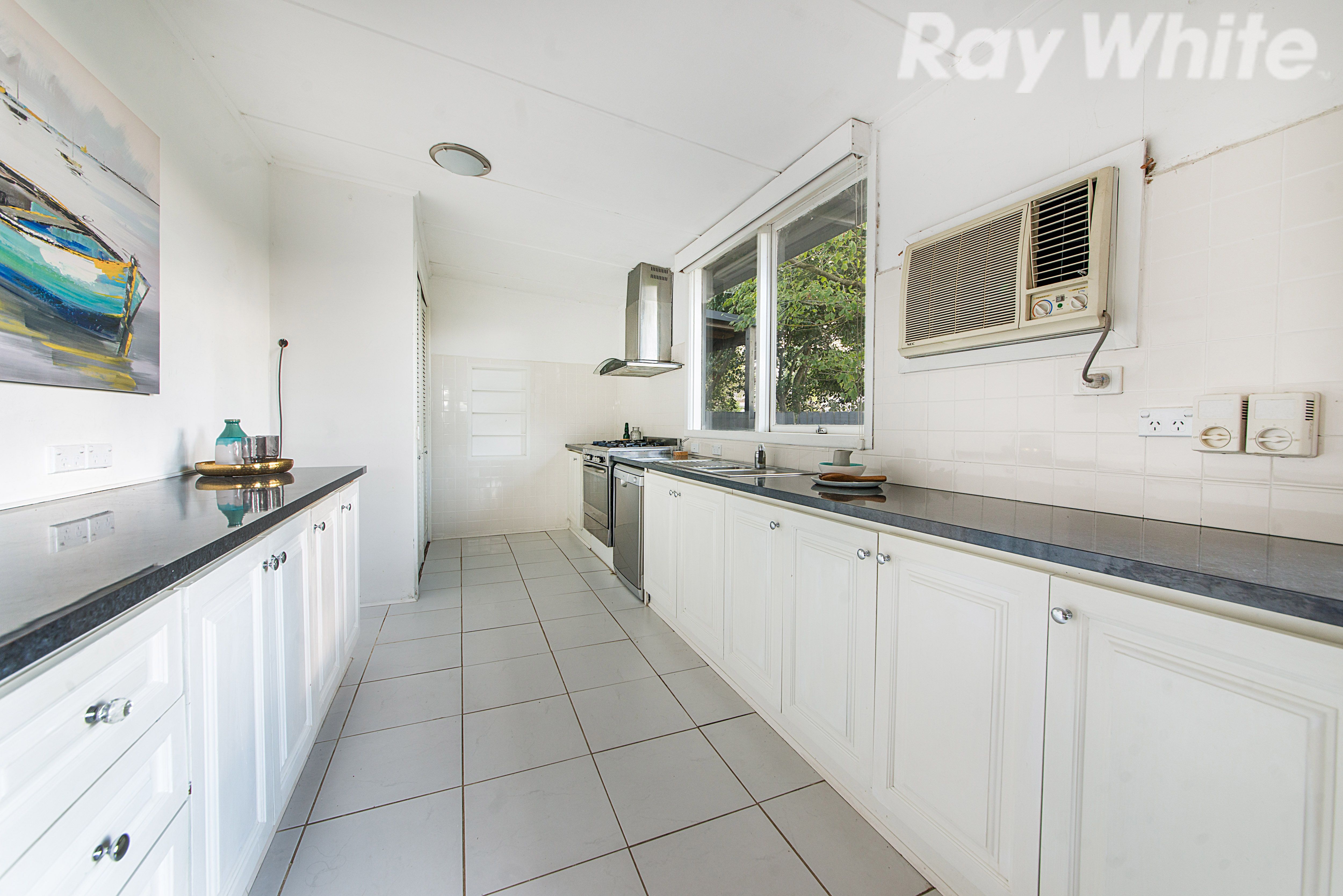 1 Johnson Drive, Ferntree Gully, VIC 3156