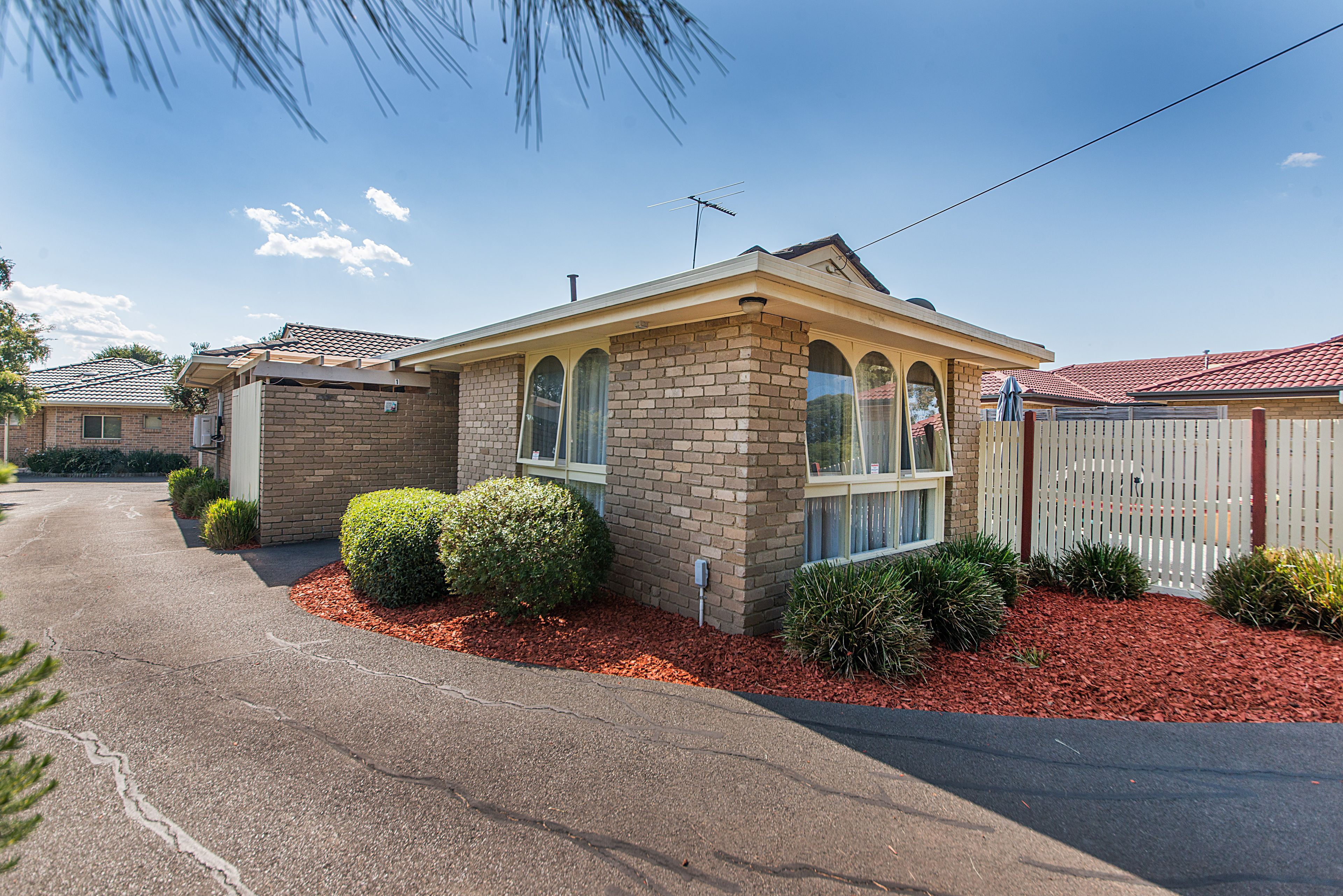 37 Farnham Road, Bayswater VIC 3153