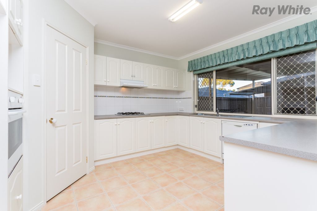 13 Jolly Place, Sydenham, VIC 3037