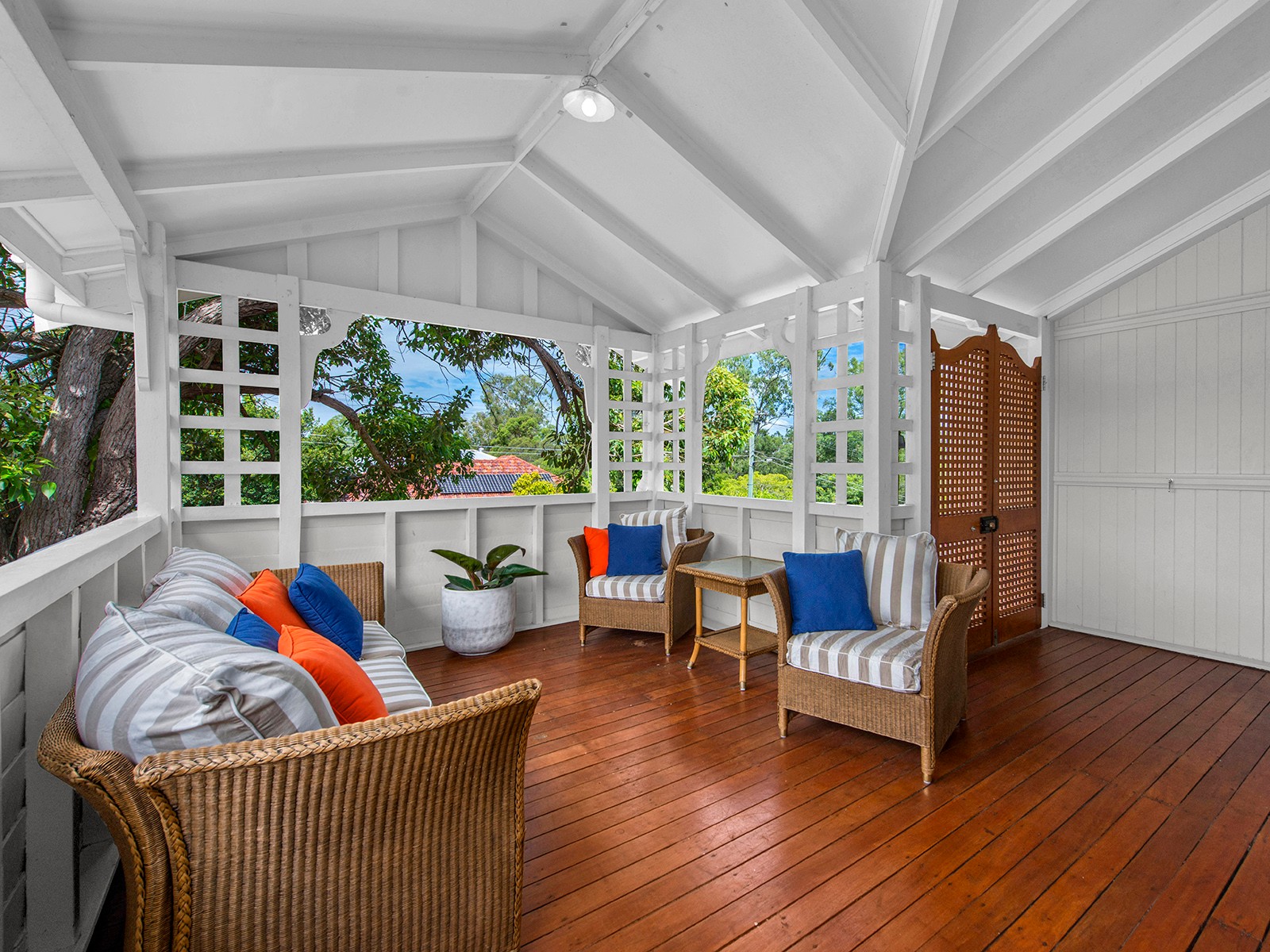 10 Dorrington Drive, Ashgrove, QLD 4060