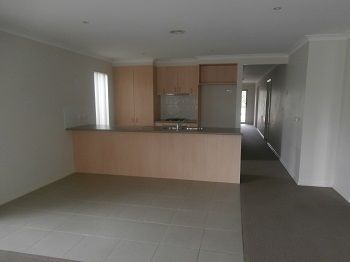 168 Gordons Road, South Morang, VIC 3752