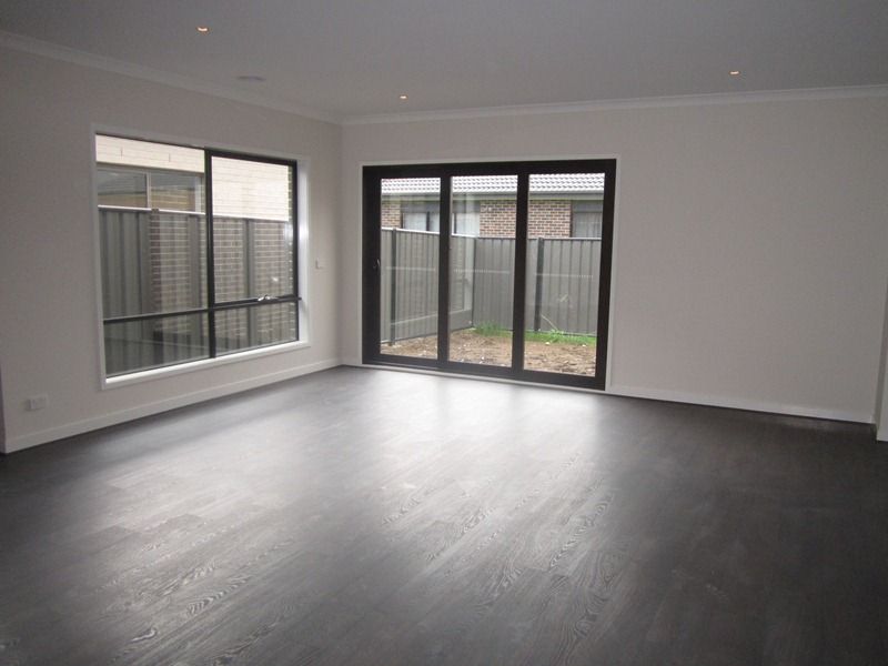 14 Westphalian Rise, CLYDE NORTH, VIC 3978