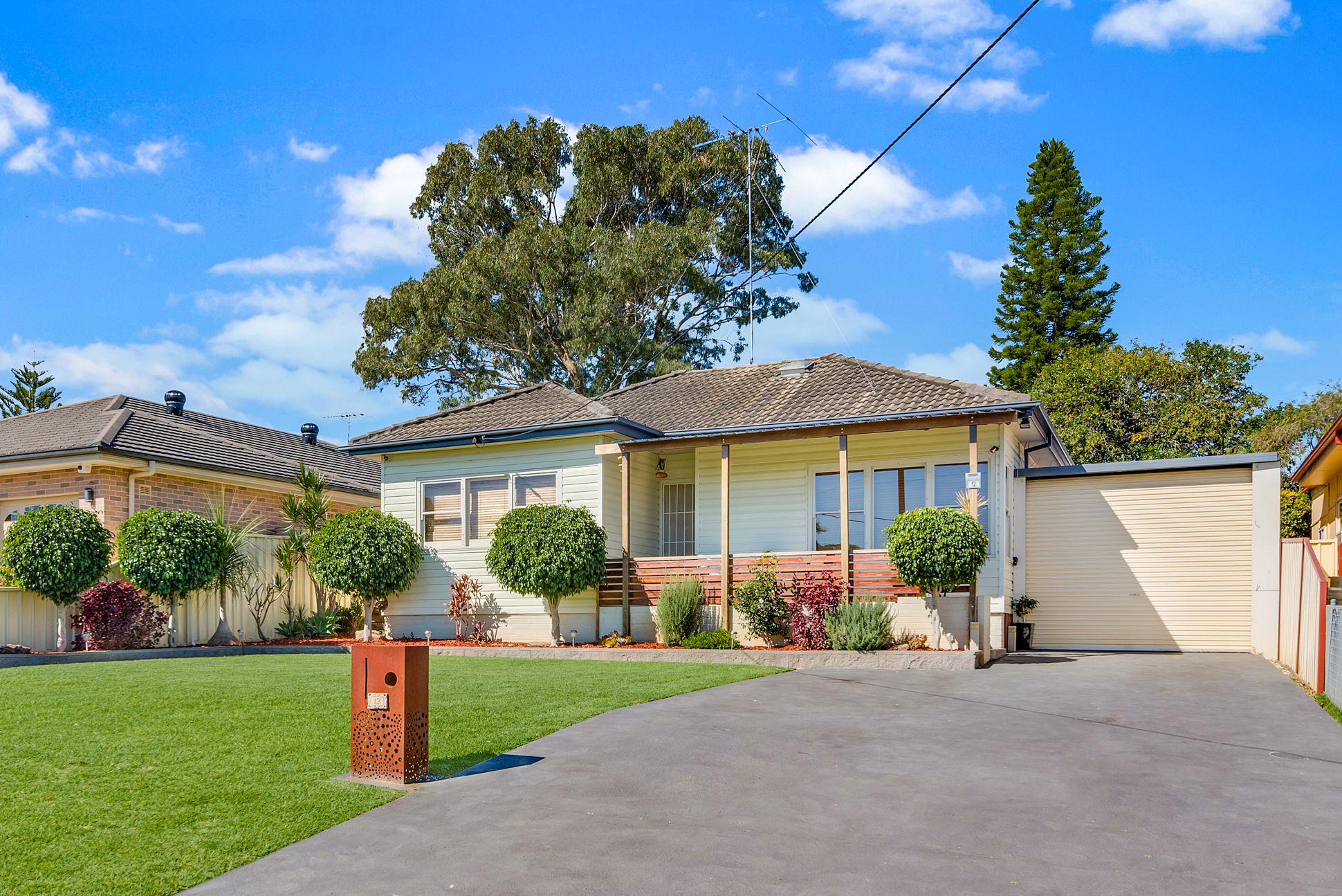 Campbelltown, NSW 2560