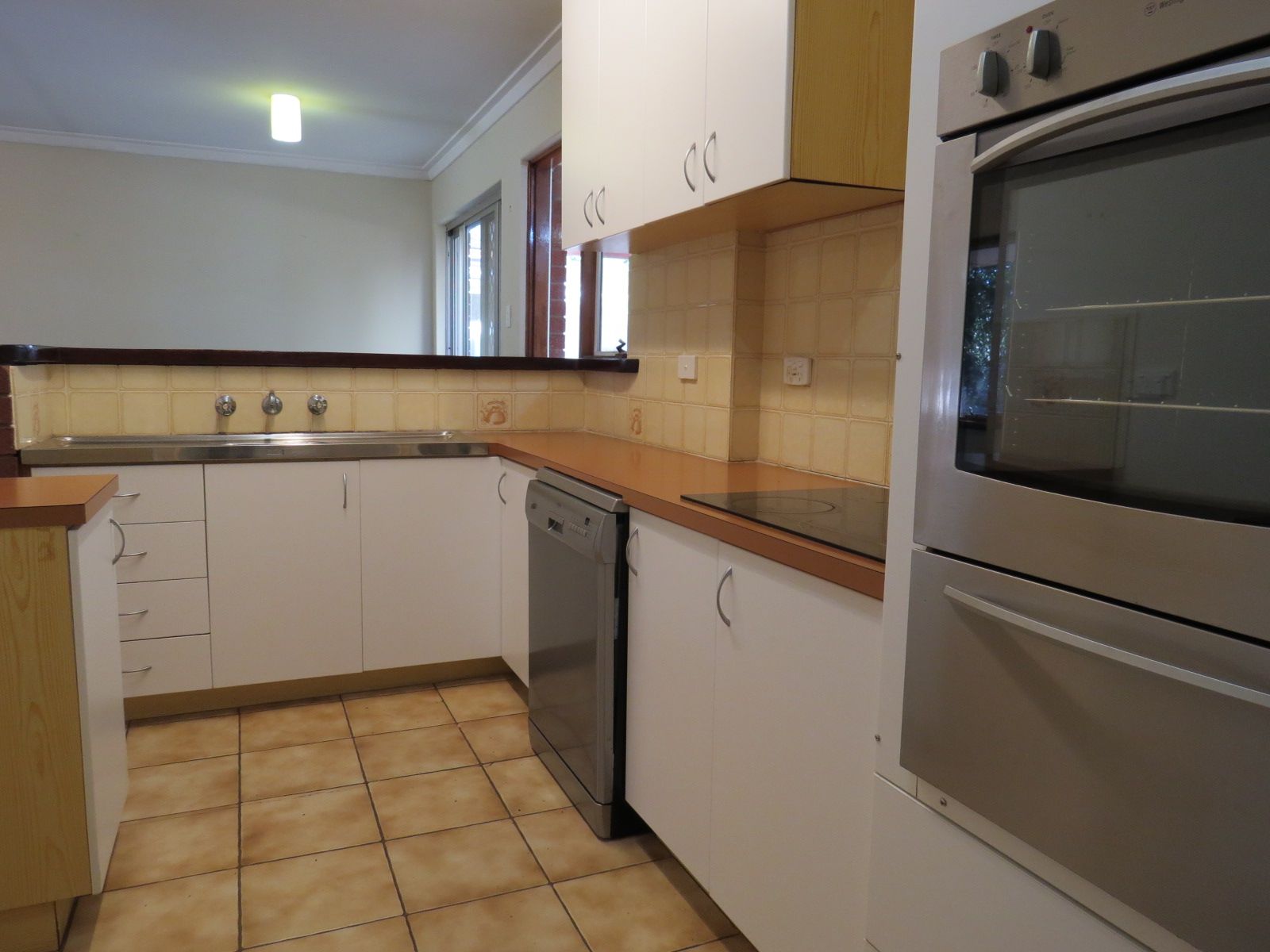 14 Worralda Street, Maida Vale, WA 6057