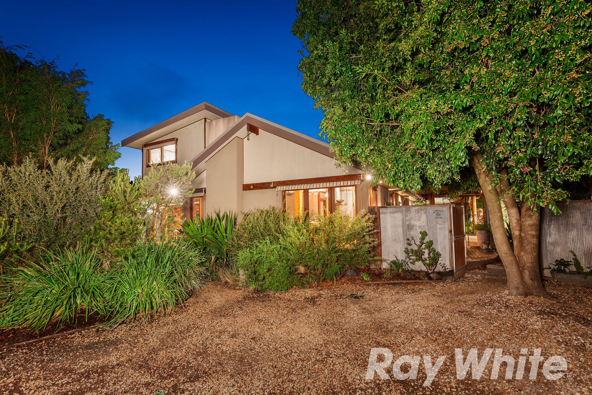 5 Suzanne Court, Briar Hill, VIC 3088