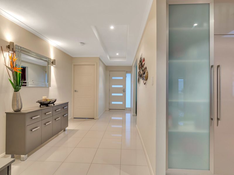 60 Damian Drive, Salisbury Heights, SA 5109